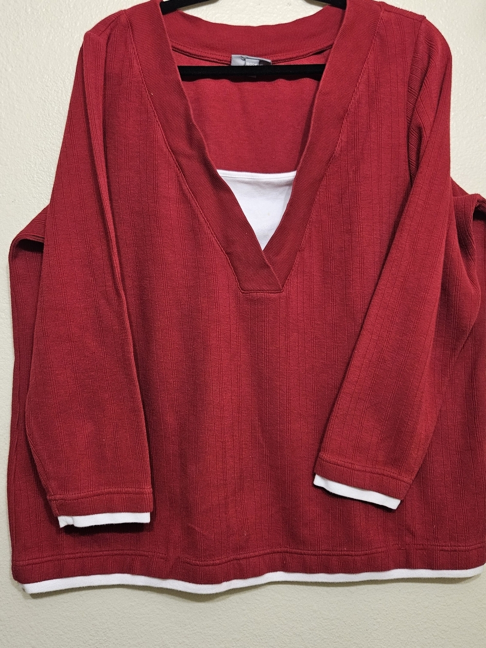 Essentials Women's Plus Size 18/20W Red Ribbed Layered V-Neck Long Sleeve Top.